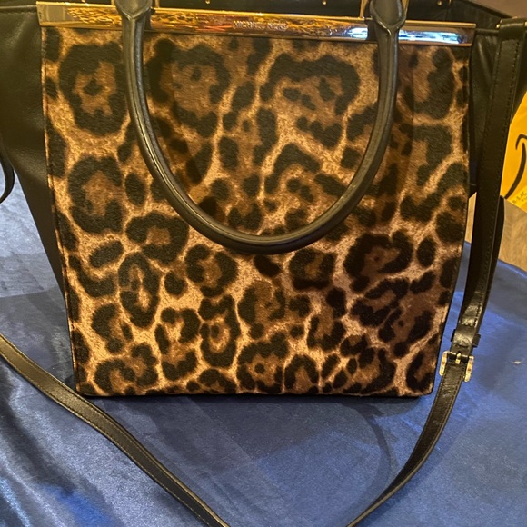Michael Kors “Lana” Leopard Bag - Picture 4 of 6